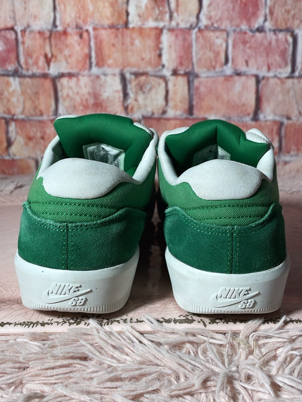 Nike Men’s Green, White & Black Low-Top Skate Sneakers - Picture 4 of 6